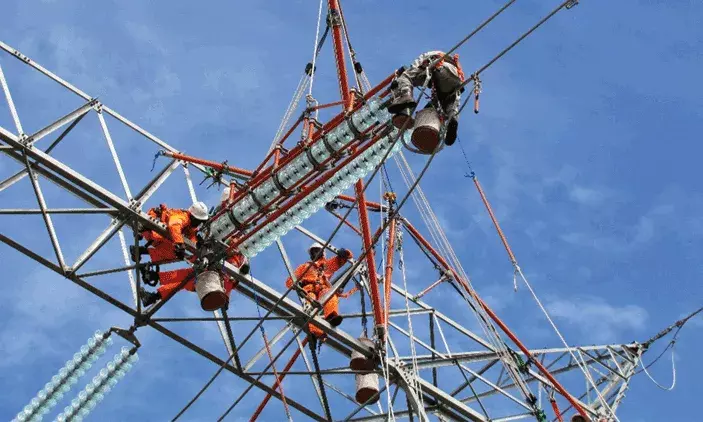 Bihar Introduces Hotline Maintenance Technology for Uninterrupted Power Supply