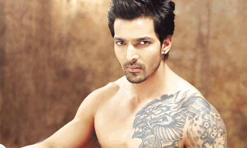 Sonam Bajwas Bollywood entry, to romance with Harshvardhan Rane in Deewaniyat