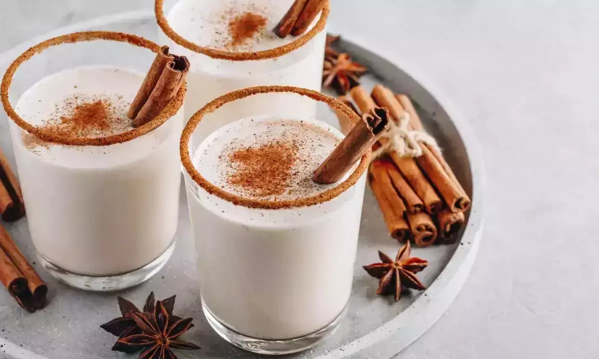 Benefits of drinking cinnamon milk at night: An ideal drink for health
