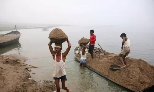 Bihar Records ₹3,569 Crore Revenue from Sand Mining in FY 2024-25: Crackdown on Illegal Mining Yields Results