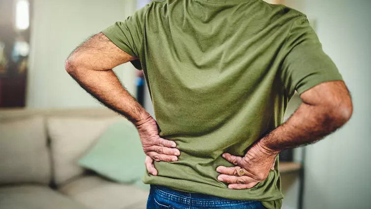 Relieve spine and waist pain naturally: Simple and effective home remedies Relieve spine and waist pain naturally: Simple and effective home remedies
