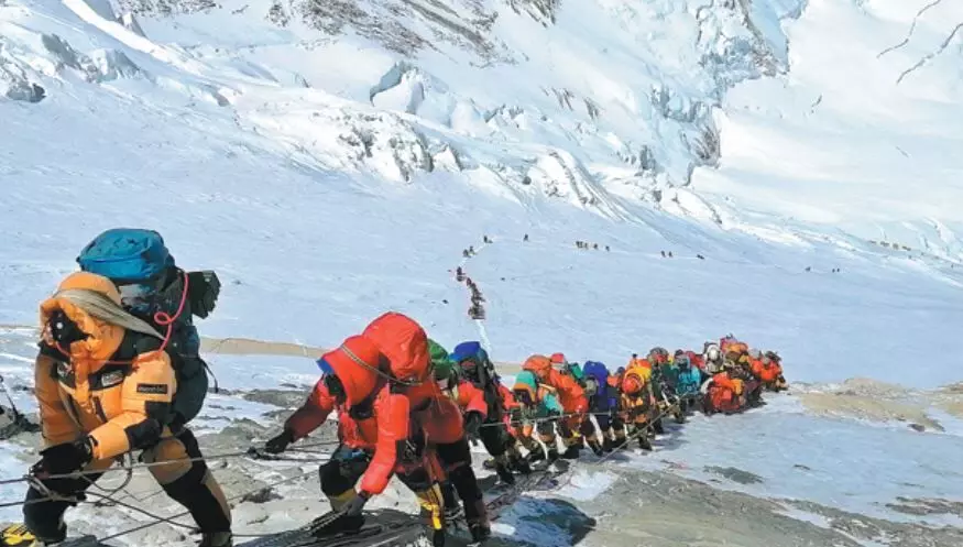 Nepal Issues 704 Mountain Climbing Permits for Spring Season, Generating $3.84 Million in Revenue Nepal Issues 704 Mountain Climbing Permits for Spring Season, Generating $3.84 Million in Revenue