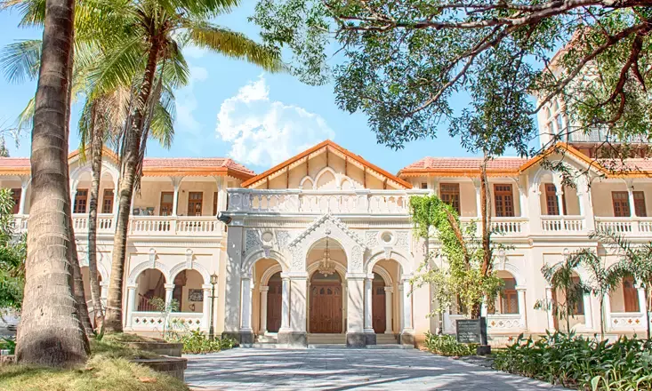 Parliamentary Committee on Official Language Visits National Film Development Corporation and Cinema Museum Parliamentary Committee on Official Language Visits National Film Development Corporation and Cinema Museum