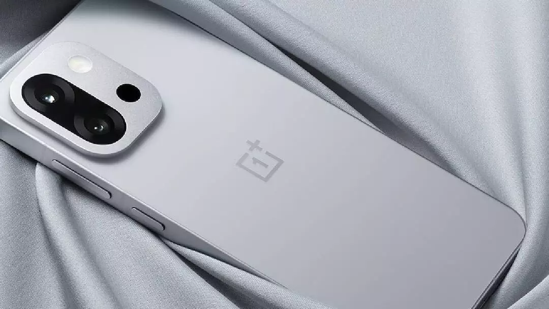 Compact Powerhouses: How Small Smartphones are Redefining Performance and Usability Compact Powerhouses: How Small Smartphones are Redefining Performance and Usability