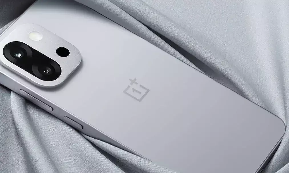 Compact Powerhouses: How Small Smartphones are Redefining Performance and Usability Compact Powerhouses: How Small Smartphones are Redefining Performance and Usability