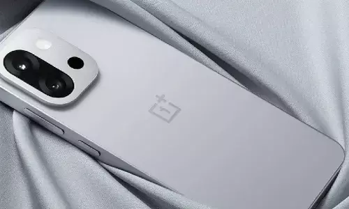 Compact Powerhouses: How Small Smartphones are Redefining Performance and Usability
