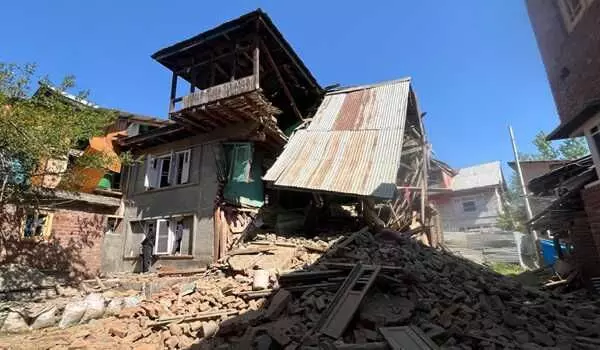 Pahalgam Terror Attack: Houses of Two Suspected Pahalgam Attack Terrorists Demolished in South Kashmir Pahalgam Terror Attack: Houses of Two Suspected Pahalgam Attack Terrorists Demolished in South Kashmir