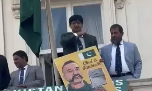 Pakistani Defense Attaché Filmed Making Throat-Slitting Gesture at Indian Protesters in London