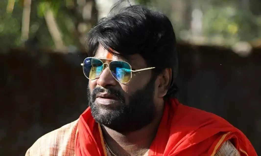 Khakee Actor Vijay Pandeys Journey: From Cycling Past Patnas Theater to Netflix Stardom