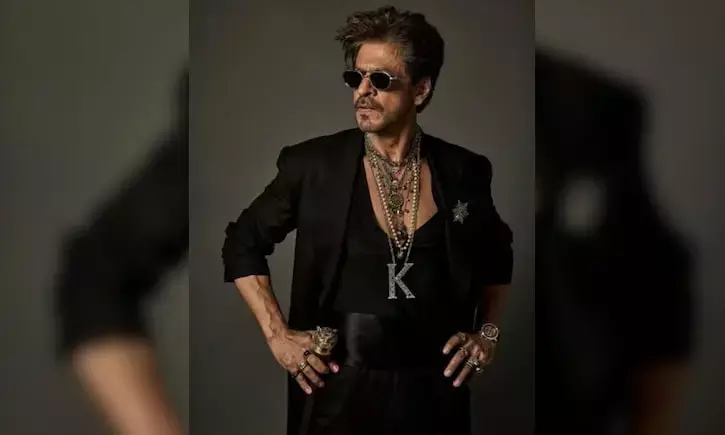 SRK Introduces Himself at Met Gala as Fans Slam Foreign Media for Not Recognizing Him