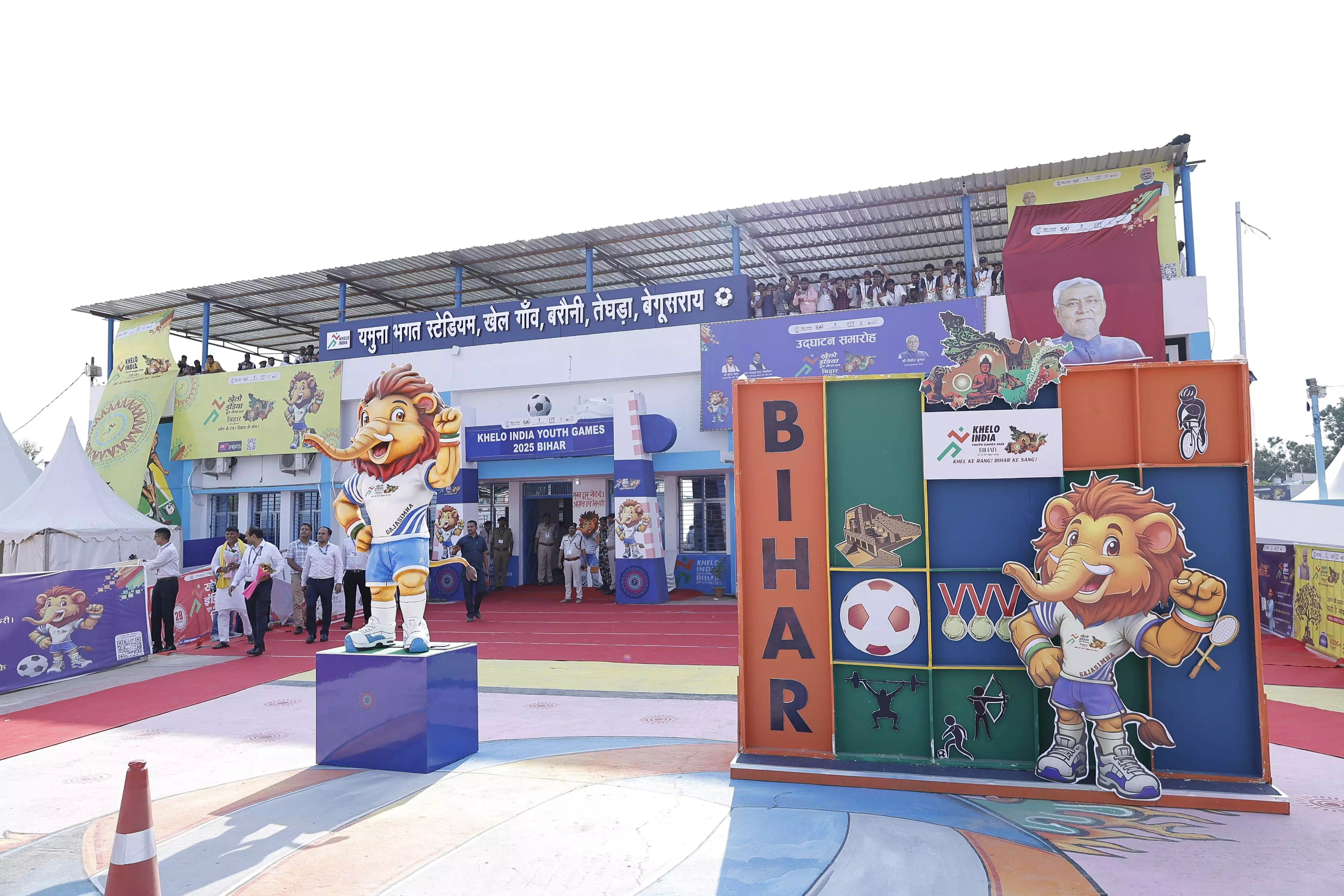 Bihar CM Nitish Kumar Visits Begusarai for Khelo India Youth Games, Interacts with Athletes Bihar CM Nitish Kumar Visits Begusarai for Khelo India Youth Games, Interacts with Athletes