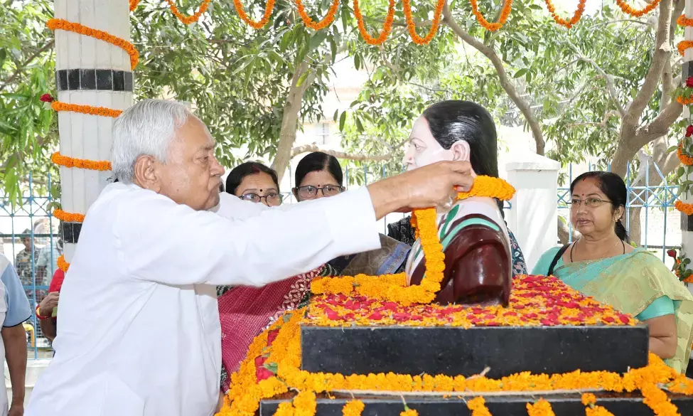 CM Nitish Kumar Pays Emotional Tribute to Late Wife on Death Anniversary