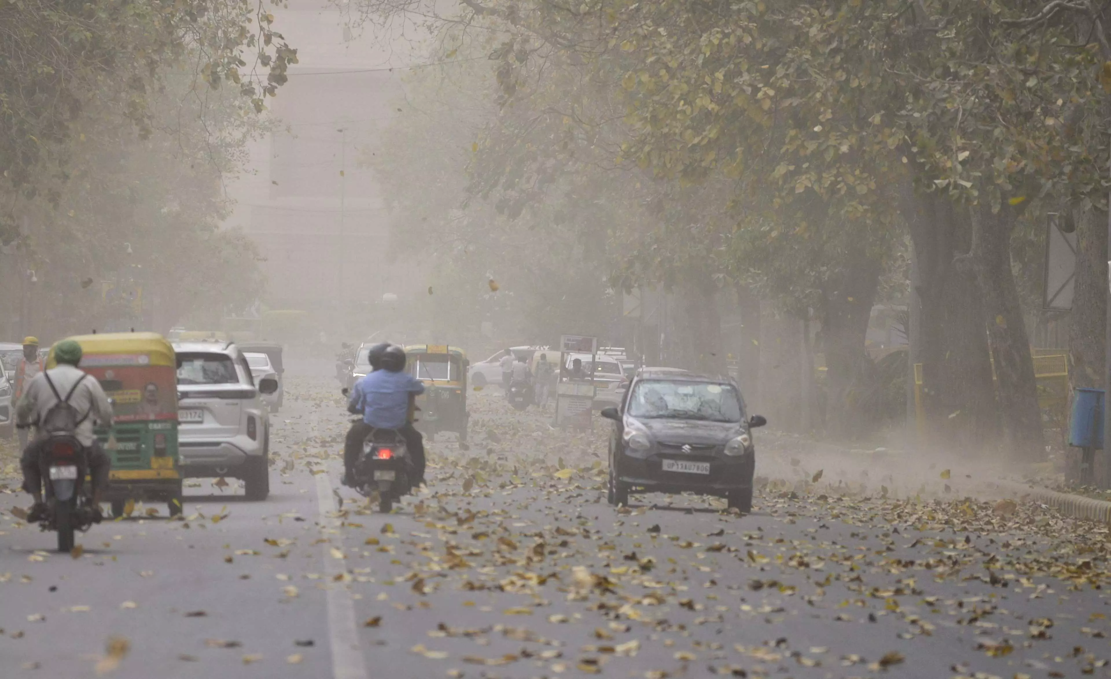 Dust Storm, Rain Lash Delhi-NCR; IMD Issues Yellow Alert Dust Storm, Rain Lash Delhi-NCR; IMD Issues Yellow Alert