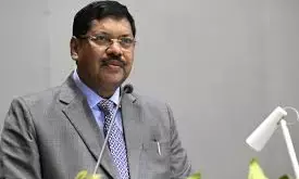Chief Justice Flags Protocol Snub in Maharashtra