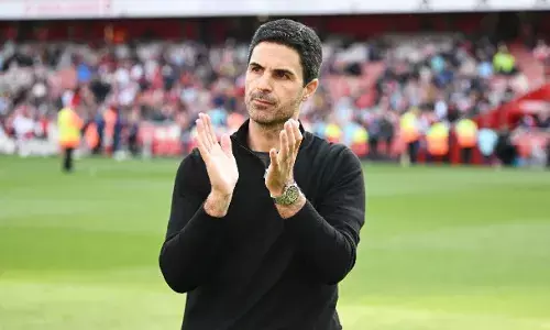 Arsenals Summer Transfer Strategy: Aiming for Premier League Glory
