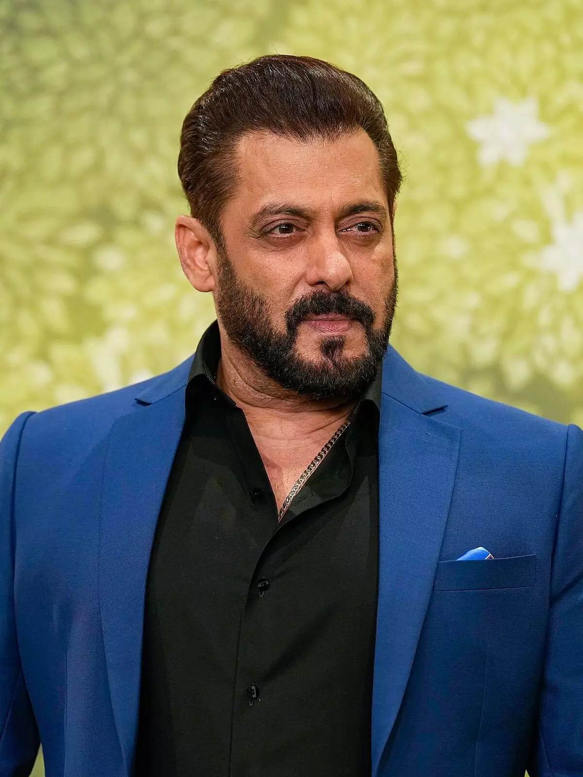 23-Year-Old Tries to Enter Salman Khan’s Home, Says He Just Wanted to Meet Him 23-Year-Old Tries to Enter Salman Khan’s Home, Says He Just Wanted to Meet Him