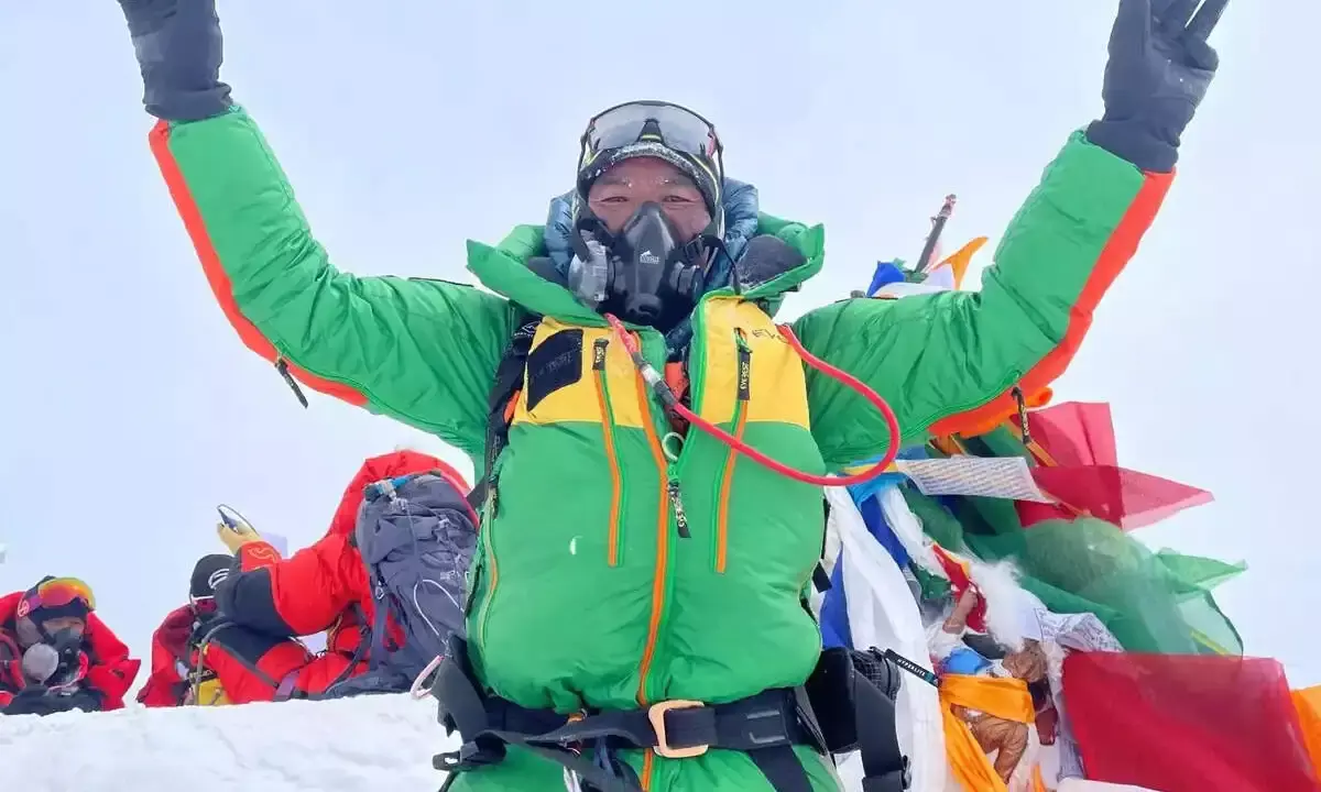 Everest Man Kami Rita Sherpa Sets Record with 31st Summit of World’s Highest Peak