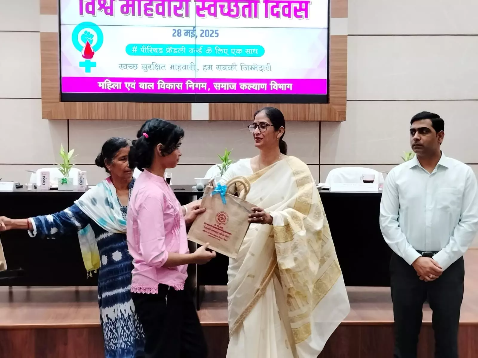 Bihar Social Welfare Secretary Emphasizes Womens Choice During Menstruation on World Hygiene Day Bihar Social Welfare Secretary Emphasizes Womens Choice During Menstruation on World Hygiene Day
