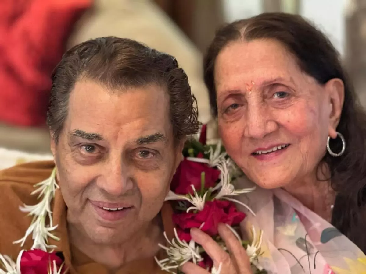 Dharmendra and First Wife Prakash Kaur Celebrate 71 Years of Marriage; Bobby Deol Shares Heartfelt Photo Dharmendra and First Wife Prakash Kaur Celebrate 71 Years of Marriage; Bobby Deol Shares Heartfelt Photo