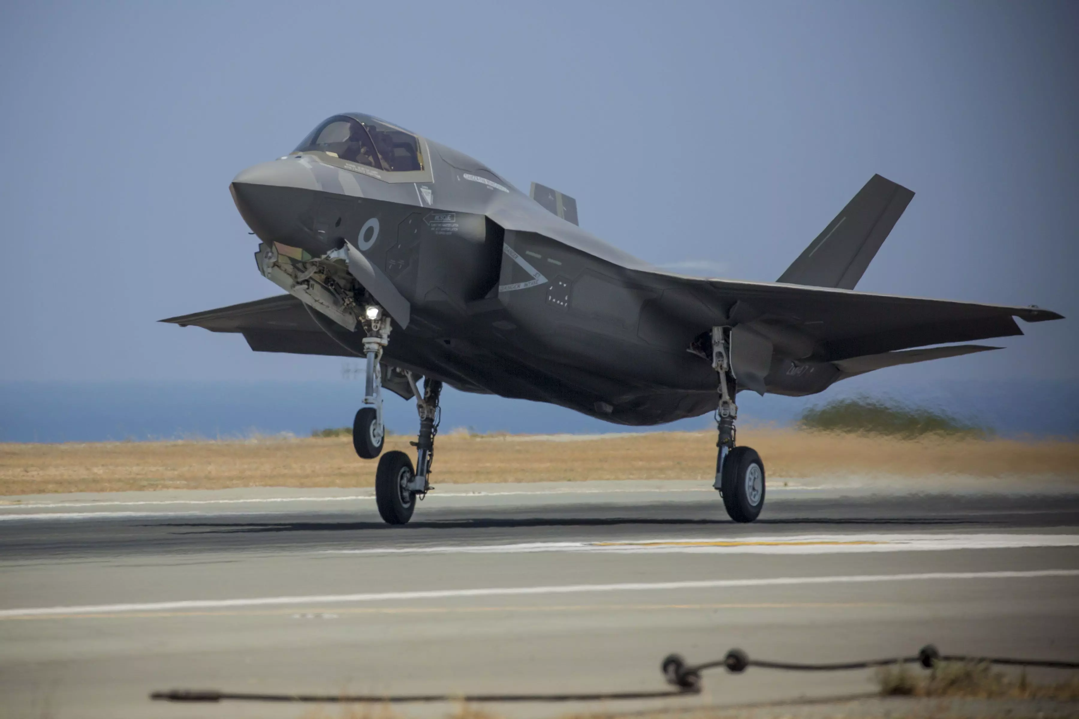 British F-35 Fighter Jet Makes Emergency Landing in Thiruvananthapuram Due to Low Fuel