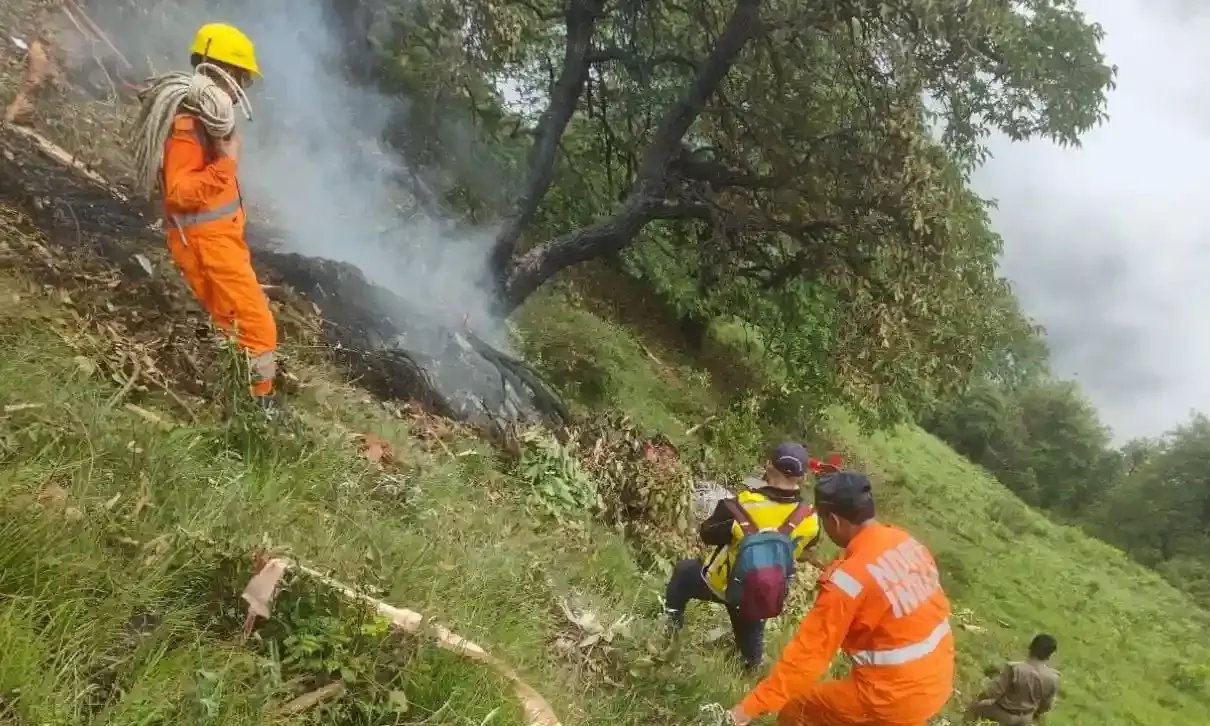 Kedarnath Helicopter Tragedy: 7 Killed in Crash Near Shrine — Fifth Incident in Two Months