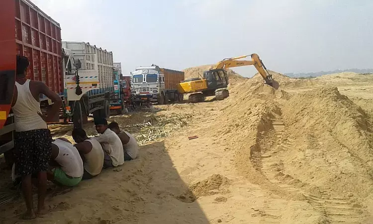 Bihar Bans Sand Mining at All Ghats Until October 15 for Environmental Protection