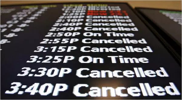 Volcanic Eruption Triggers Dozens of Flight Cancellations in Bali Volcanic Eruption Triggers Dozens of Flight Cancellations in Bali