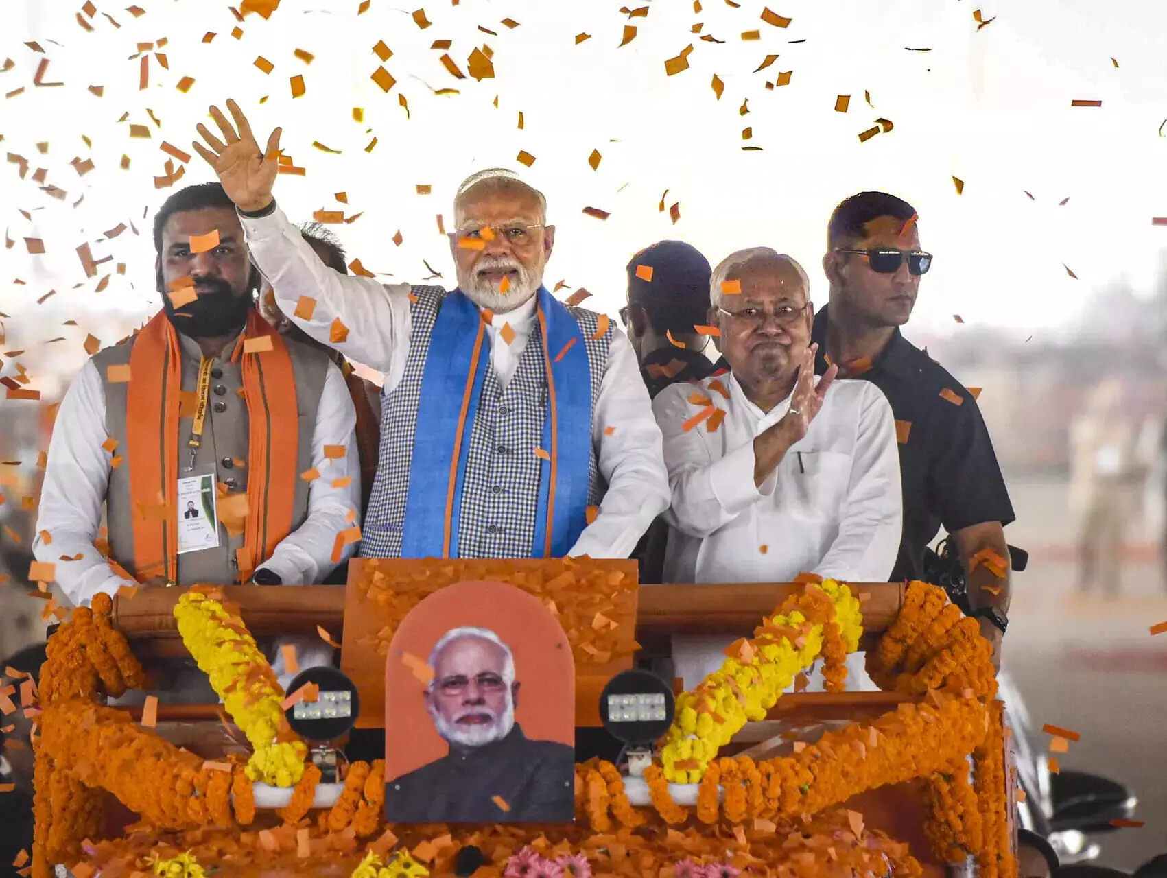 PM Modi Inaugurates Rs 5,900 Crore Development Projects in Bihars Siwan