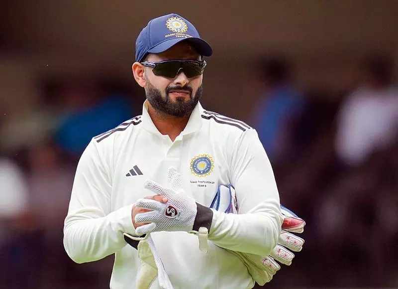 Rishabh Pant Throws Ball in Frustration After Umpire Denies Ball Change; Bumrah, Gill Criticized for Irritating the Umpire