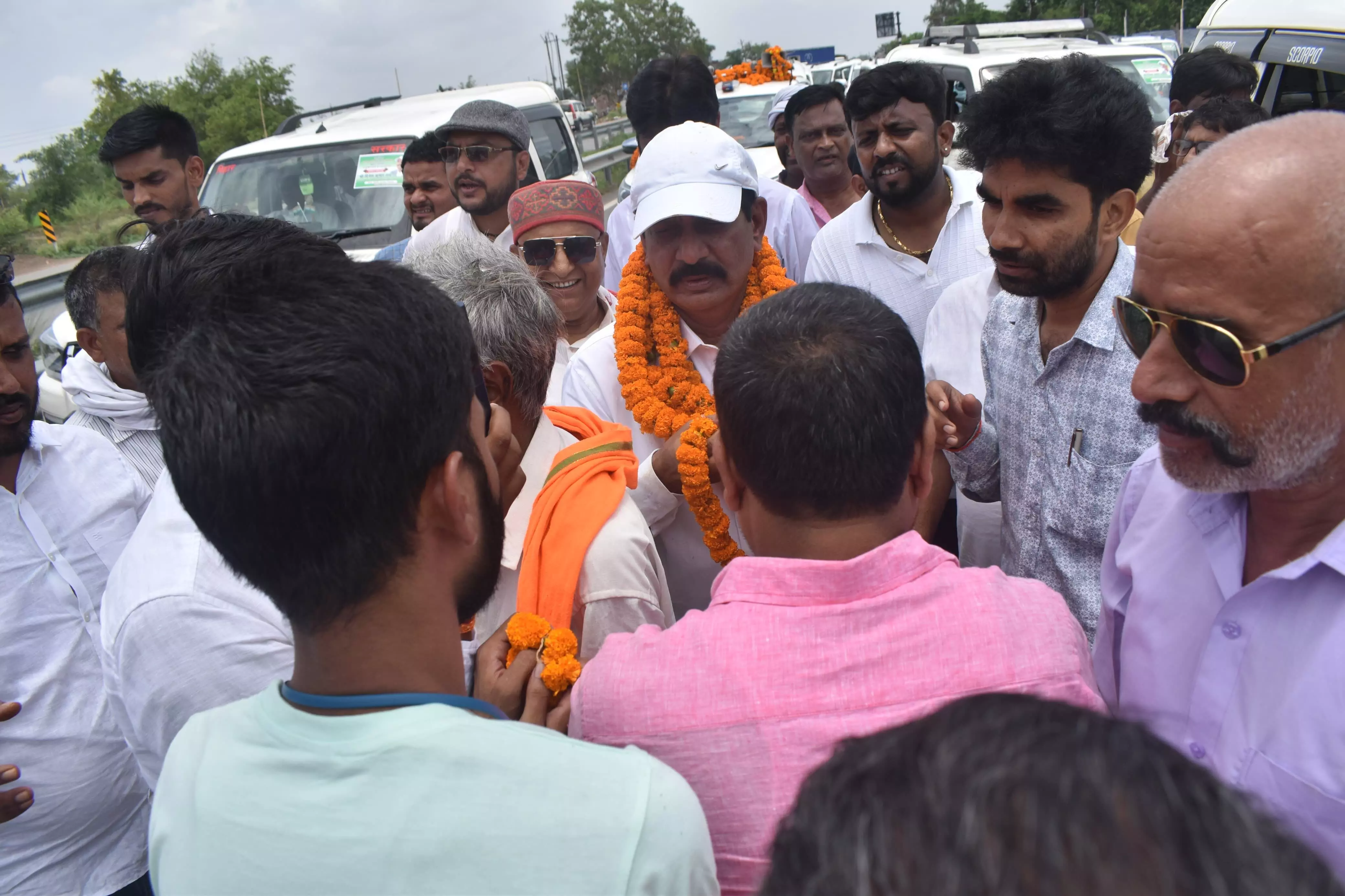 7,000+ People Celebrate IAS Dinesh Kumar Rais Promotion in Grand Homecoming 7,000+ People Celebrate IAS Dinesh Kumar Rais Promotion in Grand Homecoming