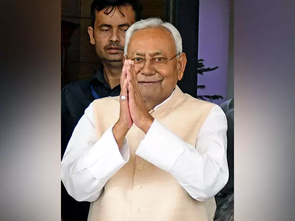 CM Nitish Kumar Pays Tribute to Former Union Minister Digvijay Singh on 15th Death Anniversary CM Nitish Kumar Pays Tribute to Former Union Minister Digvijay Singh on 15th Death Anniversary