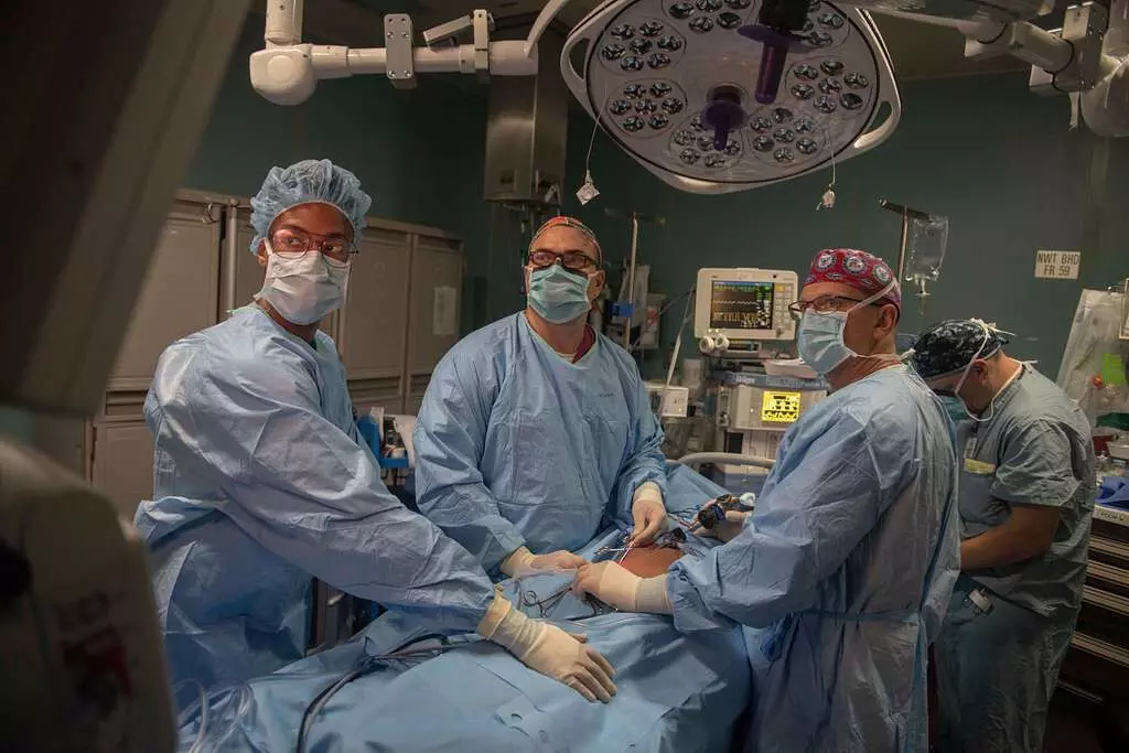 Pune Doctors Successfully Remove 18-Kg Ovarian Tumor from 68-Year-Old Bihar Woman Pune Doctors Successfully Remove 18-Kg Ovarian Tumor from 68-Year-Old Bihar Woman