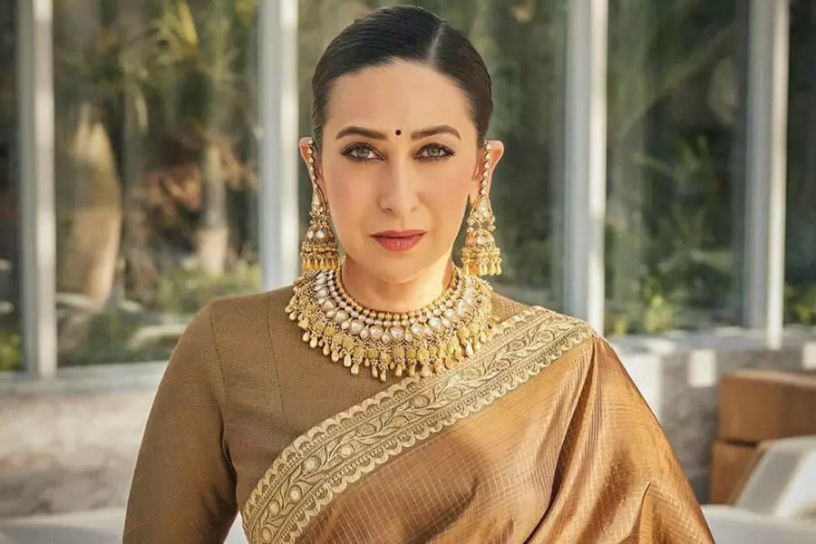 Karisma Kapoor Breaks Silence After Sunjay Kapurs Death, Thanks Everyone for Their Support