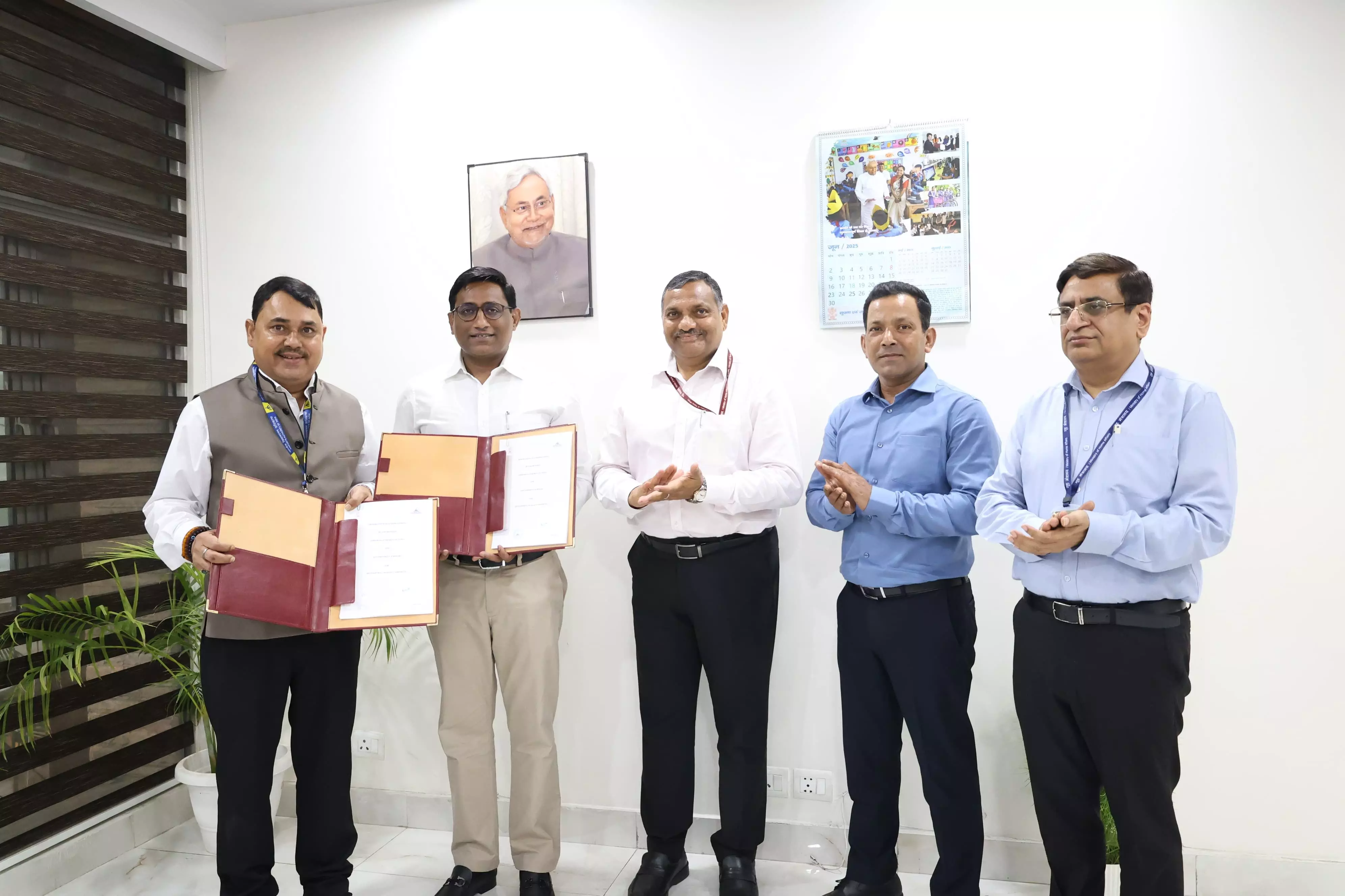 Bihar Signs MoU with AAI for Six New Regional Airports Worth Rs 150 Crore Bihar Signs MoU with AAI for Six New Regional Airports Worth Rs 150 Crore