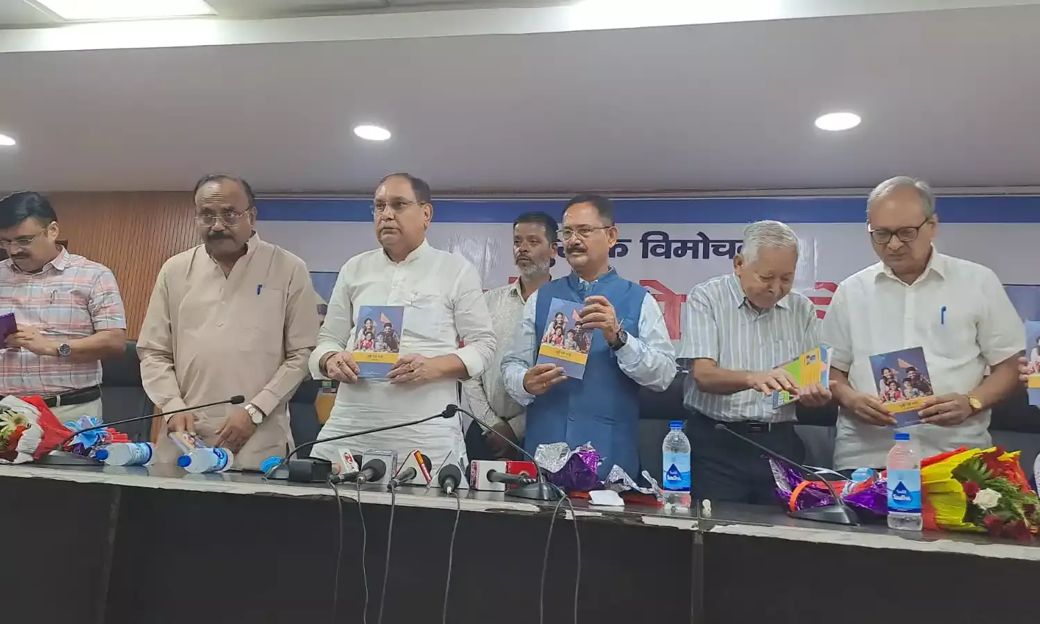 Renowned Psychiatrist Dr. Mukesh Kishore Releases Parenting Guide Mujhe Aise Palen