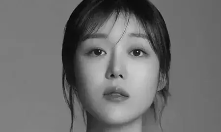 K-drama star Kang Seo Ha, known for her role in Heart Surgeons, has died at 31 after a battle with cancer.