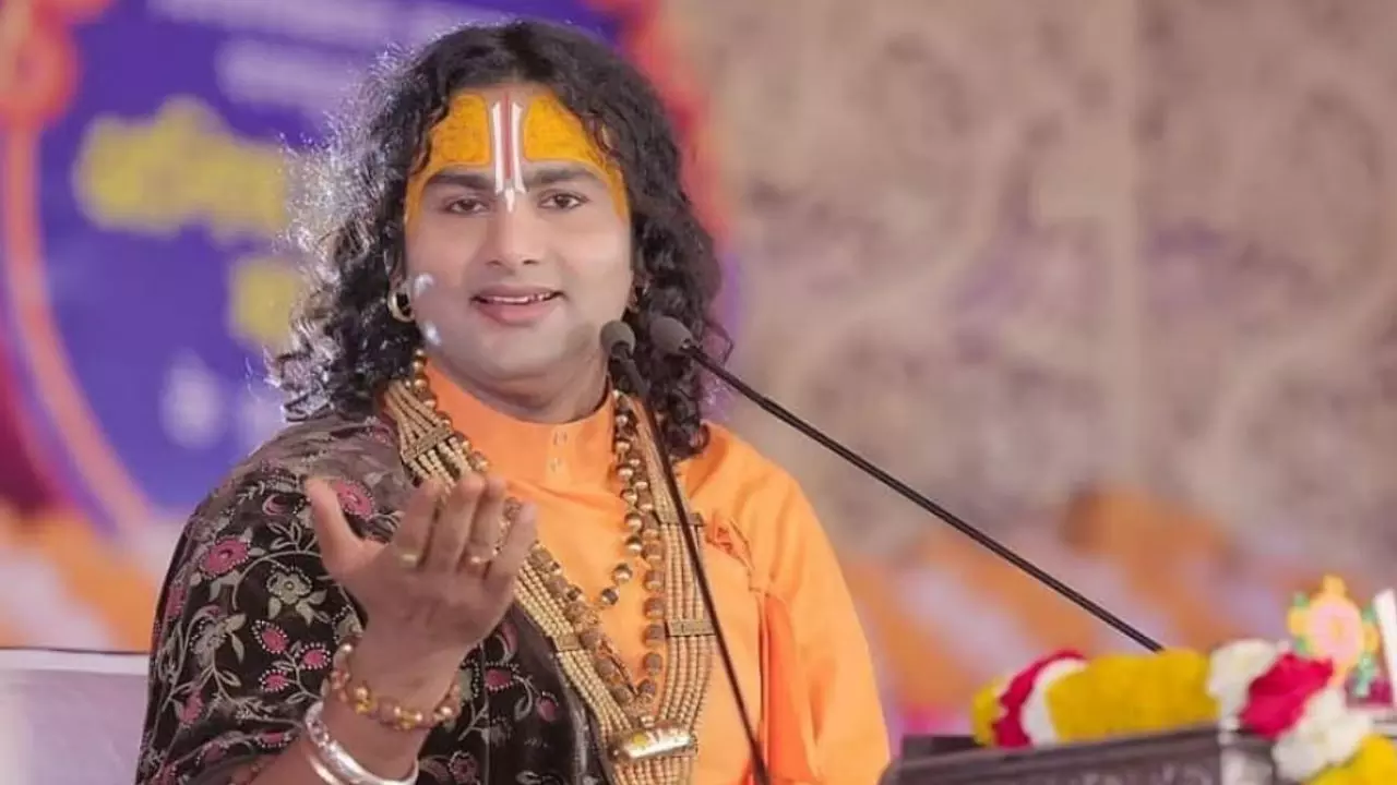 Aniruddhacharya Apologises After Controversial Comment on Unmarried Women Sparks Outrage