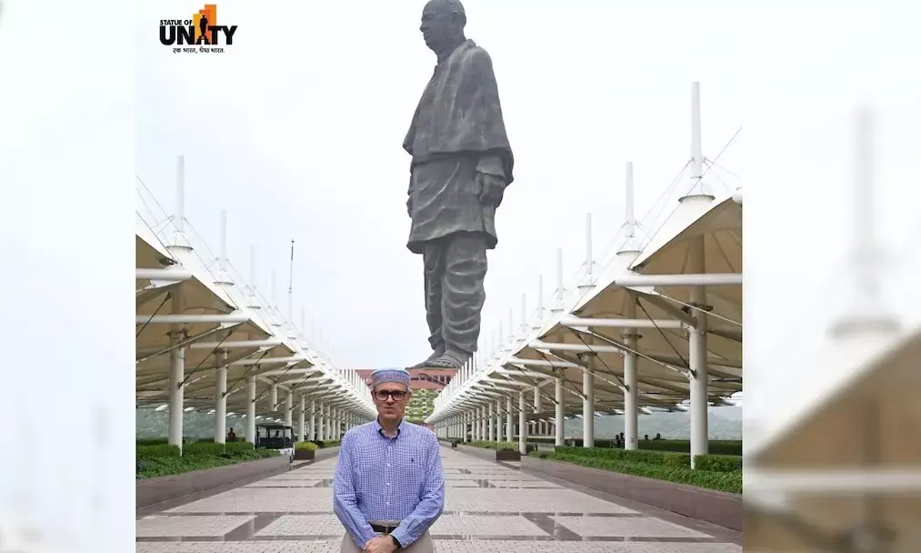 Reviving Tourism in Jammu & Kashmir: Lessons from Omar Abdullahs Visit to Gujarat