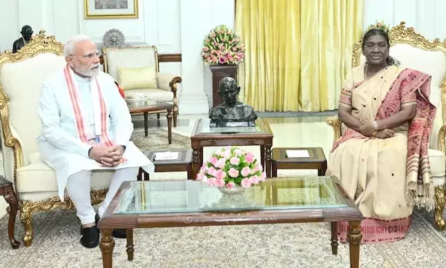 Navigating Political Currents: The Role of Meetings at Rashtrapati Bhavan in Indian Governance