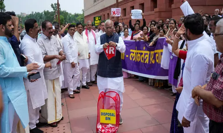 SC Begins Hearing on Voter List Revision in Bihar, Says Aadhaar Not Proof of Citizenship