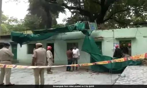 Roof Collapse at Dargah Near Humayuns Tomb in Delhi Leaves Five Dead