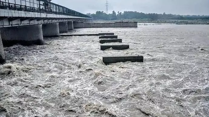 Yamuna Rises Sharply in Delhi, Set to Cross Danger Mark by Saturday Morning