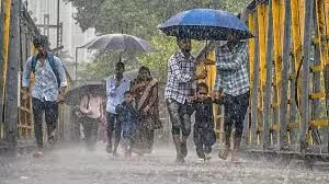 Gurugram Shuts Offices and Schools as IMD Issues Orange Alert for Heavy Rainfall Gurugram Shuts Offices and Schools as IMD Issues Orange Alert for Heavy Rainfall