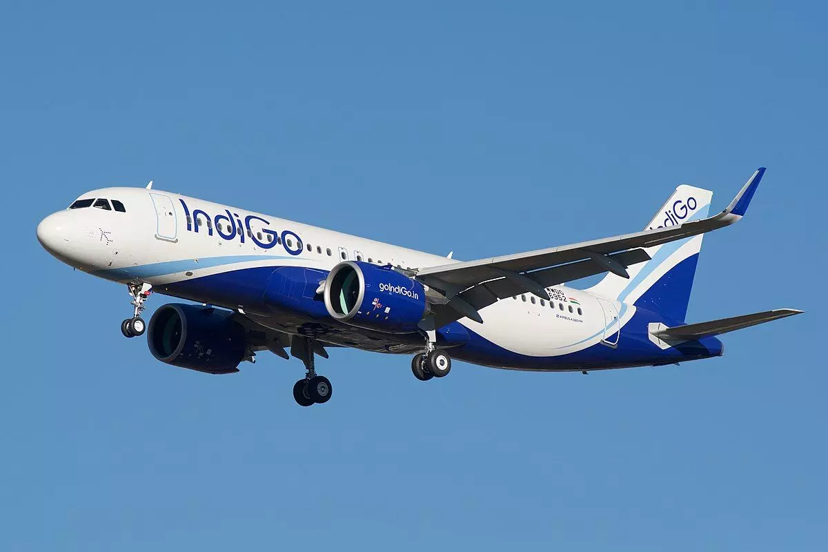 Intoxicated Passenger Allegedly Misbehaves with Crew on IndiGo Delhi-Kolkata Flight, Detained by Security