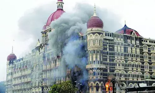 Mumbai Police Receive Terror Threat Claiming 34 Bombs, 400 kg RDX, and 14 Pakistani Terrorists in India Mumbai Police Receive Terror Threat Claiming 34 Bombs, 400 kg RDX, and 14 Pakistani Terrorists in India