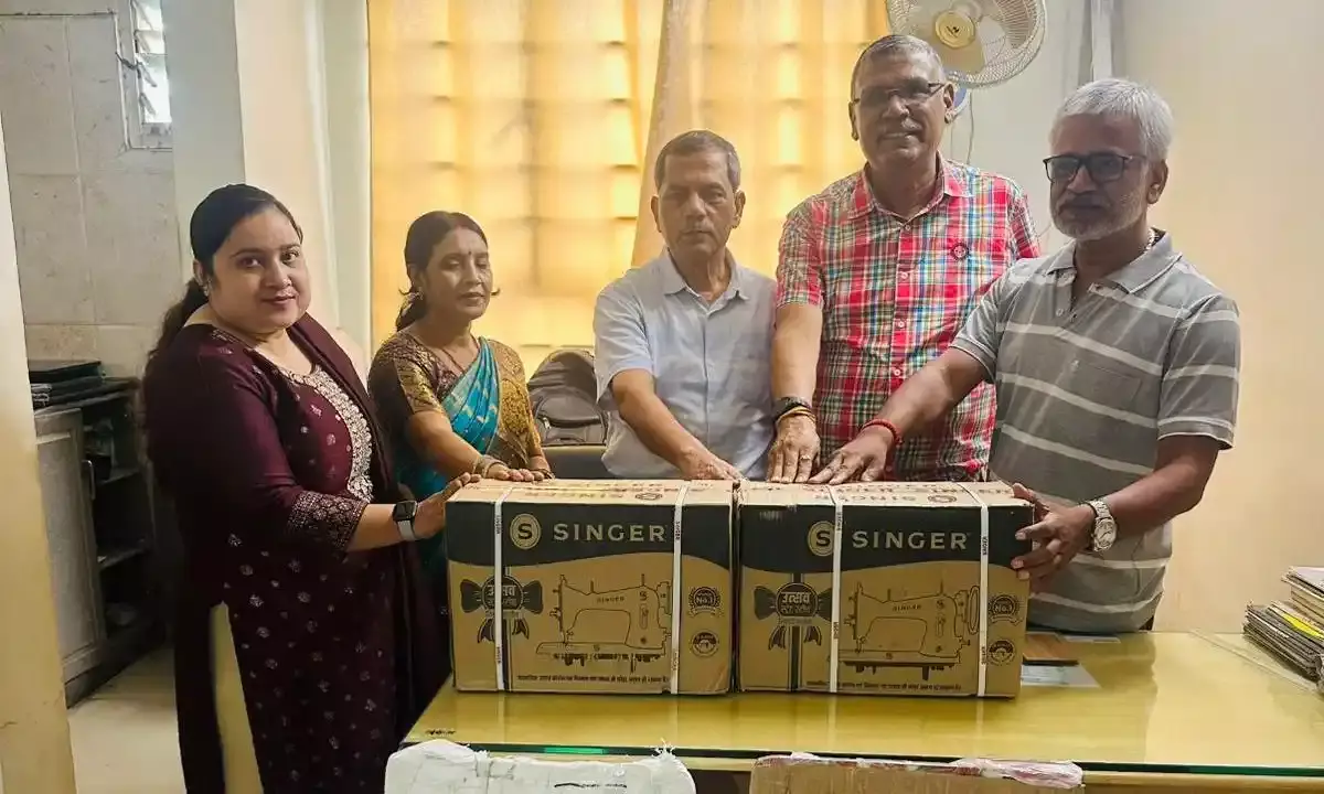 Sachchidanand Sharma Distributes Sewing Machines to Support Women’s Self-Employment