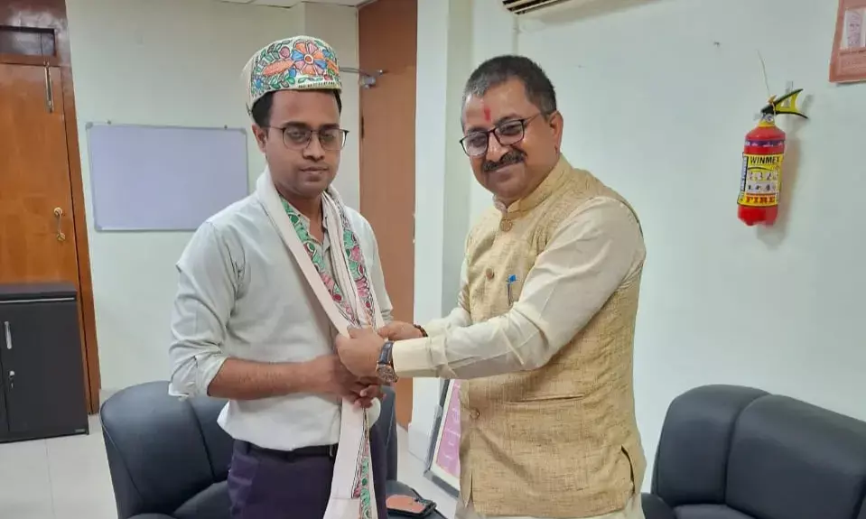 Bihar to Promote Sanskrit Education | Board Chair Mritunjay Jha Meets Info Director