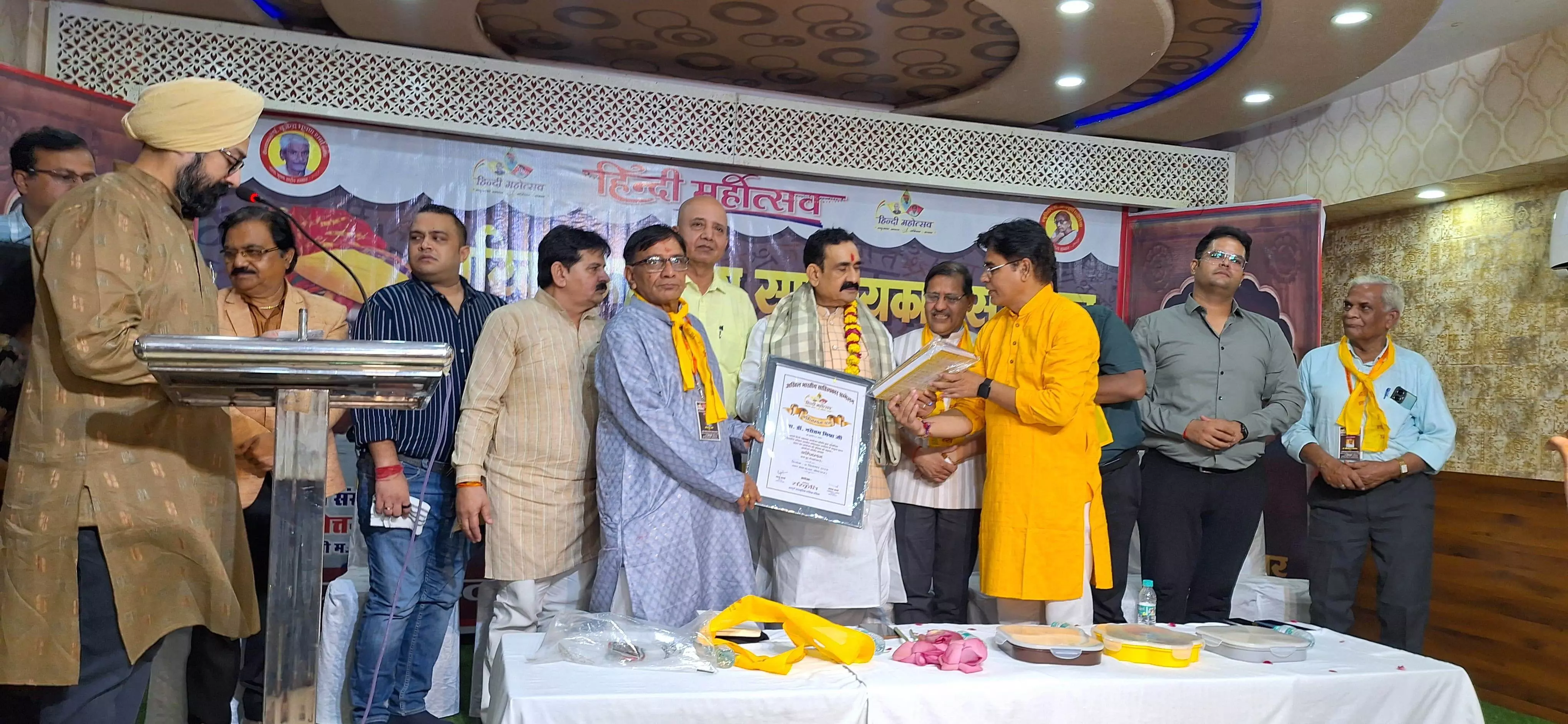 All India Litterateurs Conference: Dr. Narottam Mishra Honours Dinesh Prabhat All India Litterateurs Conference: Dr. Narottam Mishra Honours Dinesh Prabhat