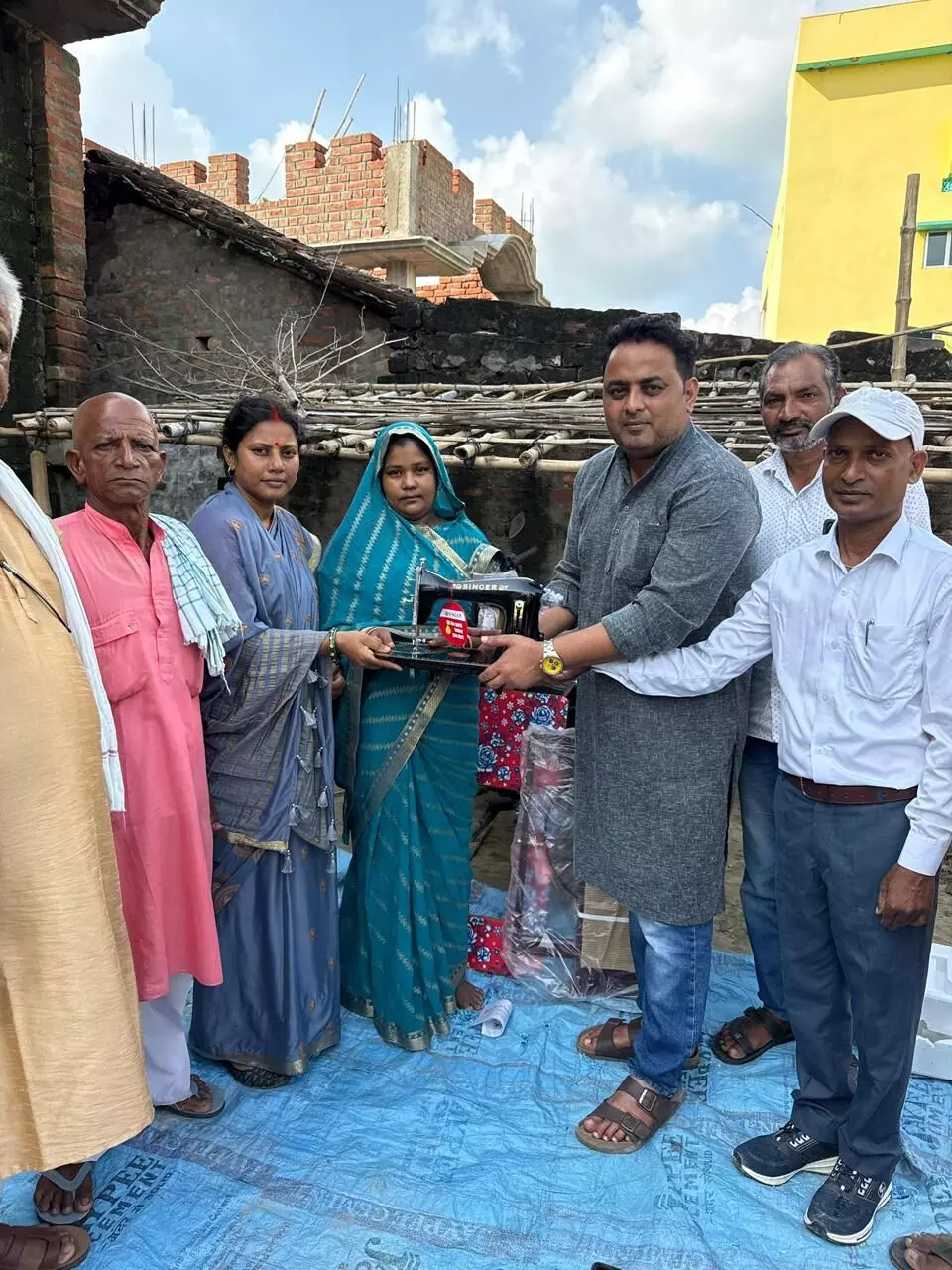 Alumni Network Empowers Rural Women with Sewing Machines in Bihar