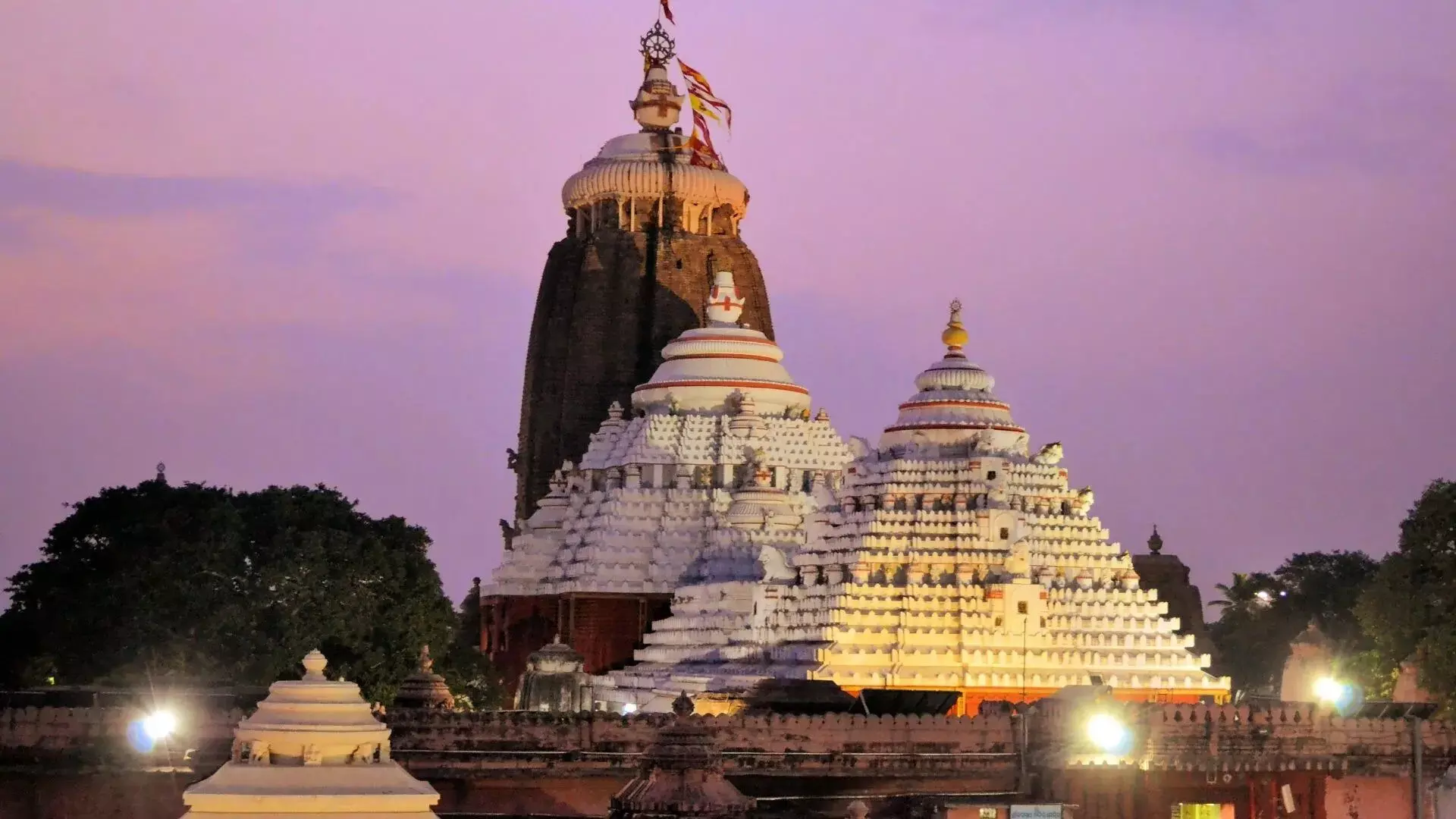 Jagannath Temple Treasure Shifted Back to Ratna Bhandaras Under Tight Security